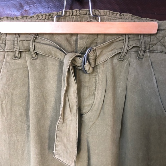 Women’s Free People Olive Cargo Ankle Trouser - Picture 6 of 15